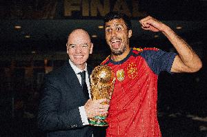 罗马诺：巴萨在等罗德里通知曼城，罗德里已与弗里克进行了交谈